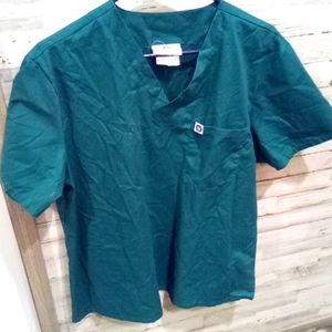 Spectrum women's scrubs.    Box 204